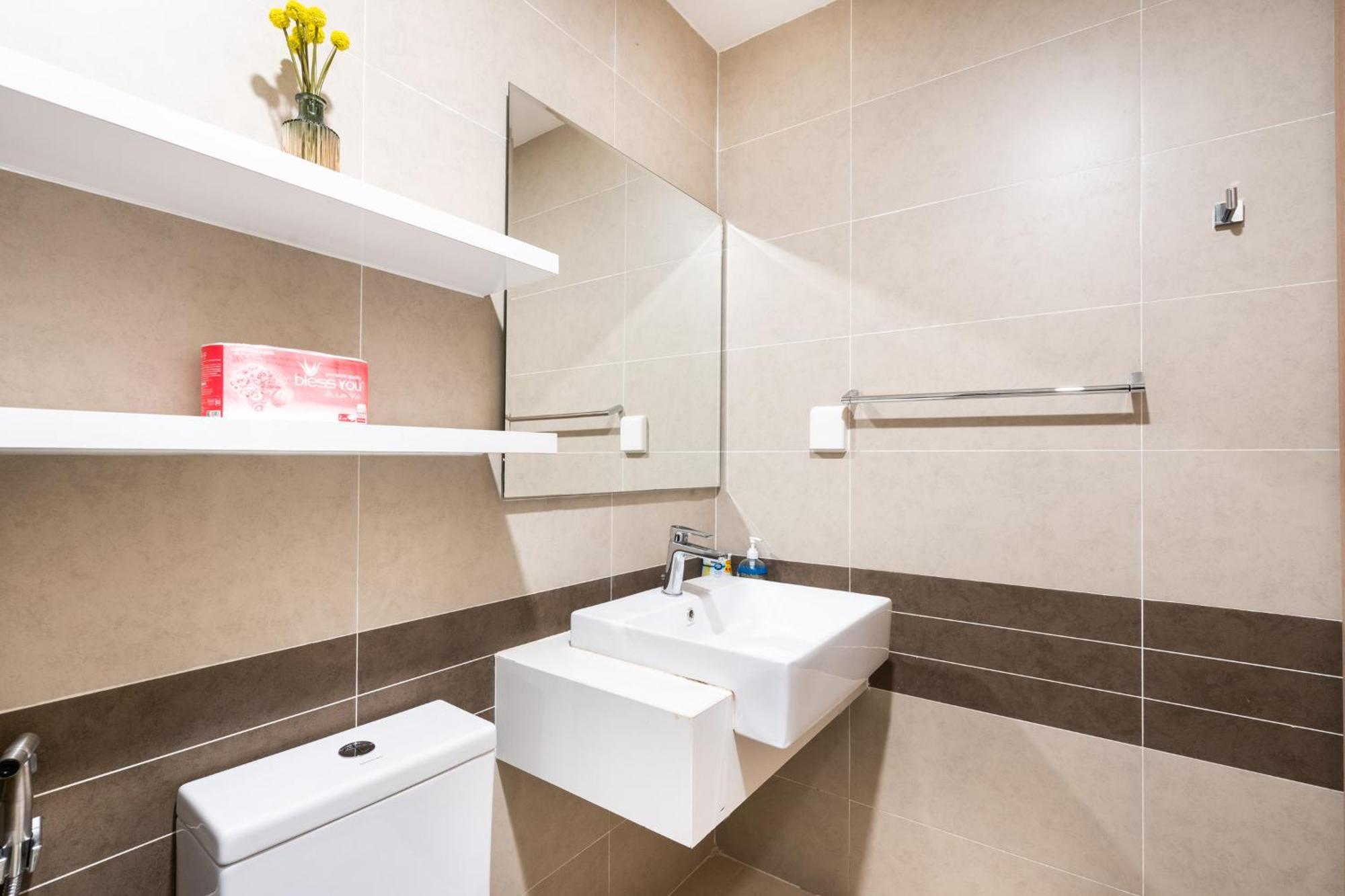 Henry Home - Rivergate Ho Chi Minh City Exterior photo